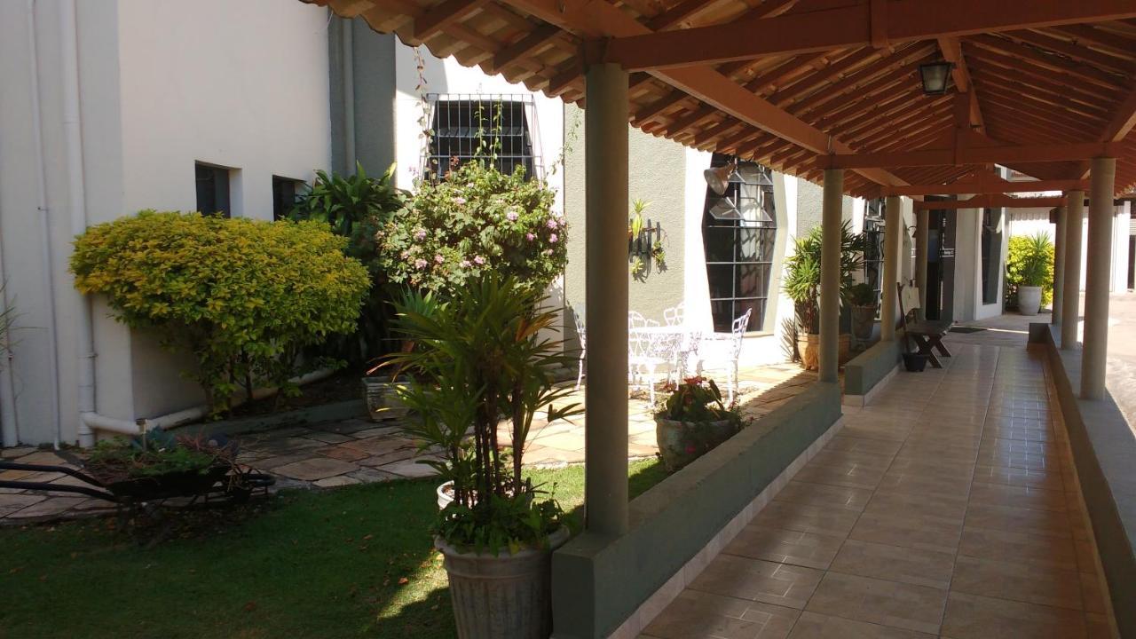 Hotel Santiago Lindóia Extérieur photo